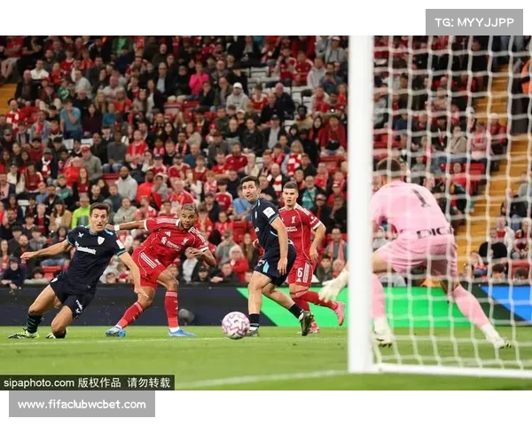 利物浦弗林蓬腿筋受伤缺阵右后卫位置成争冠隐患